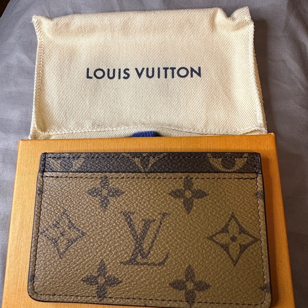 COPY - LOUIS VUITTON Never Used Card Holder Reverse Monogram
